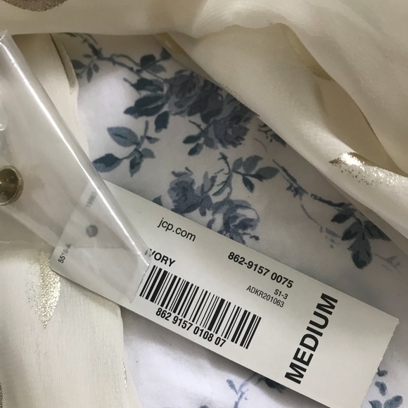 Cream and Gold Top - Picture 3 of 4